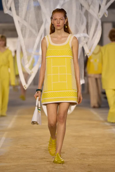 Look 9